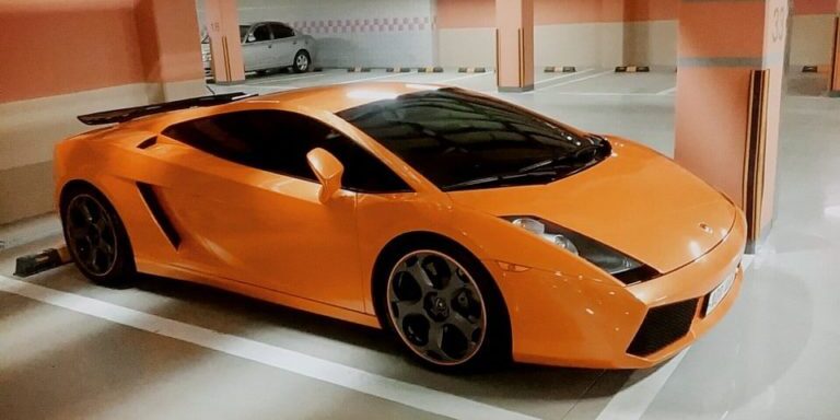 창업 2년 만에 람보르기니